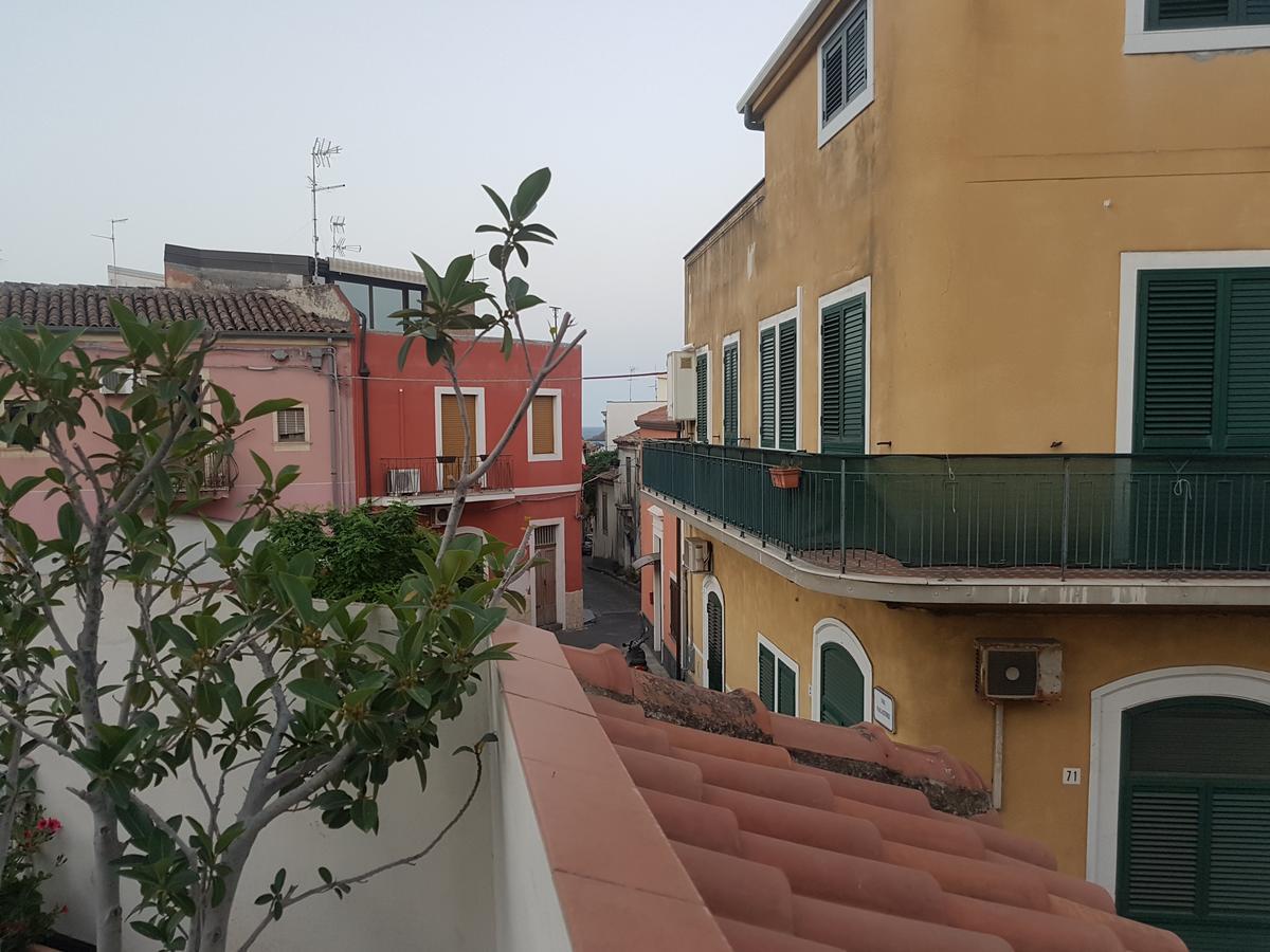 Borgo Marinaro * Aci Castello